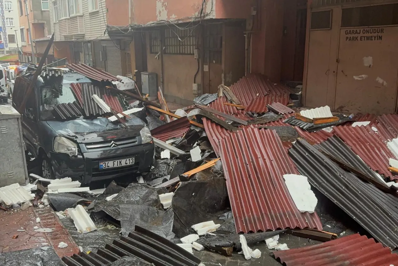 Taş üstünde taş kalmadı...Türkiye fırtınaya teslim! Can kayıpları var