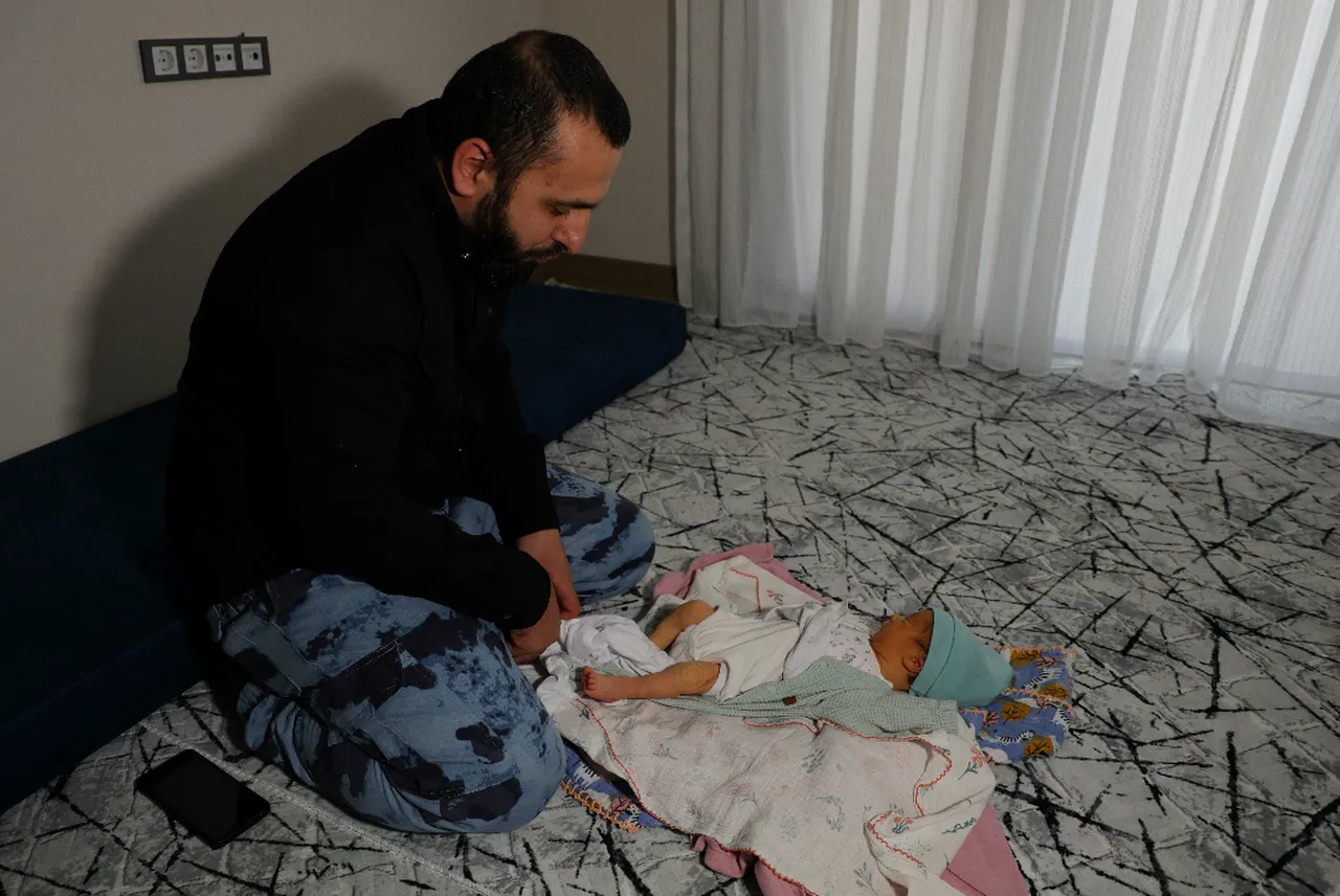 Topuk kanı aldırmayan aileye kayyım şoku: Bizim bebeğimiz belediye mi?