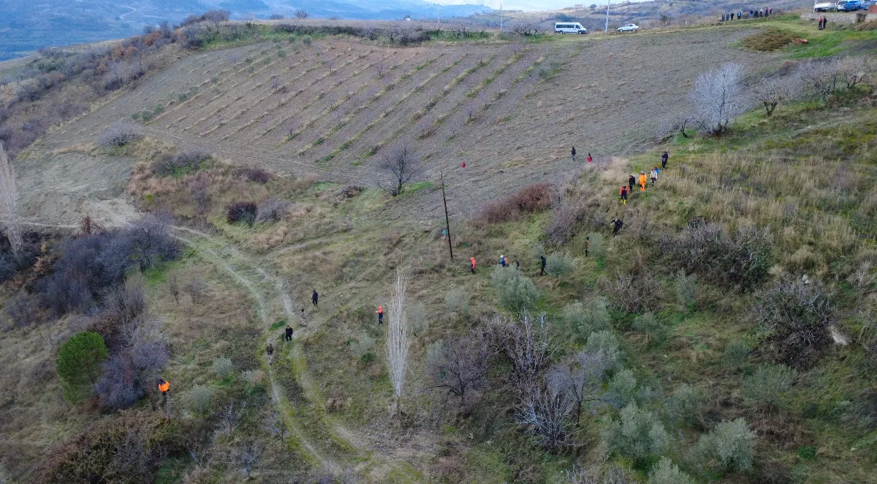 8 gündür kayıp olarak aranan Şerife Çınar, dere yatağında ölü bulundu