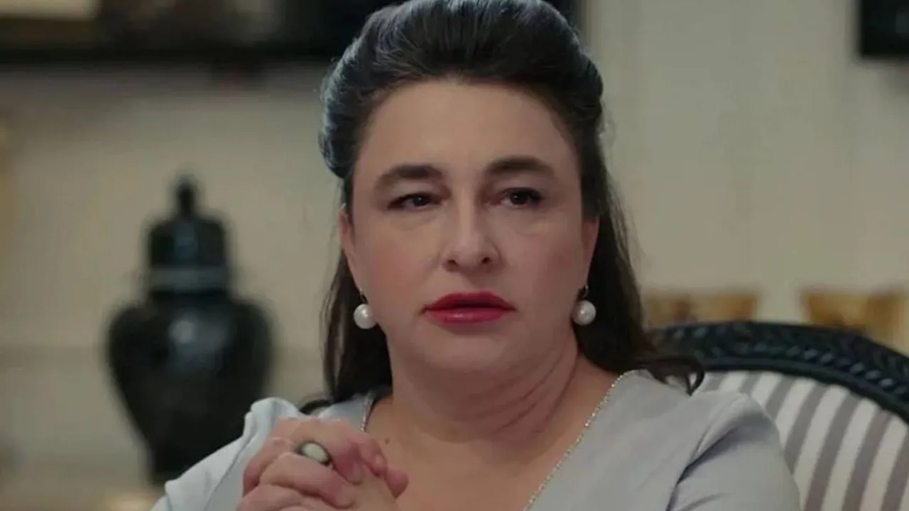 Esra Dermancıoğlu’nun kızı Refia görenleri şaşkına çevirdi! Herkes aynı yorumu yaptı