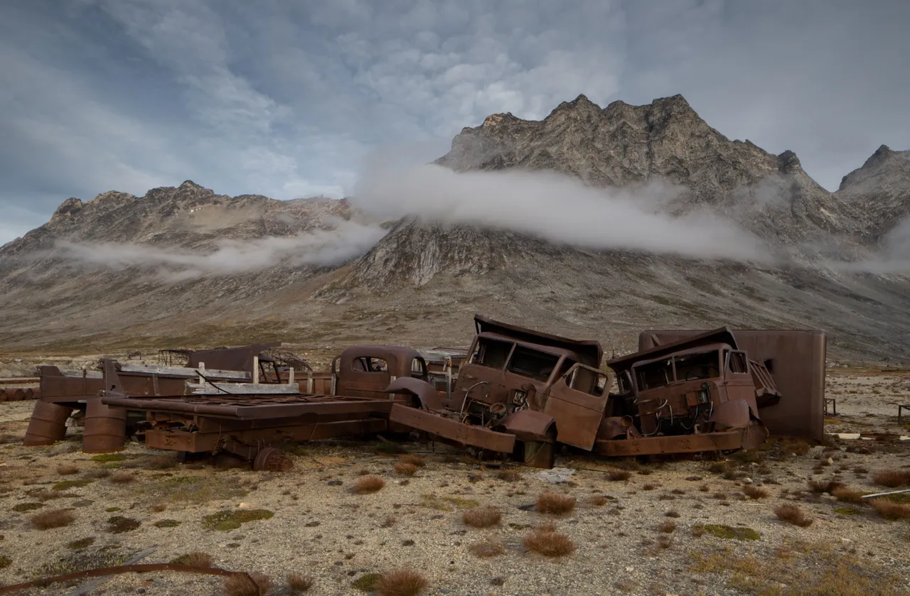 Buzlar eriyor, ABD’nin gizli askeri üssü ortaya çıkıyor: Grönland’de alarm