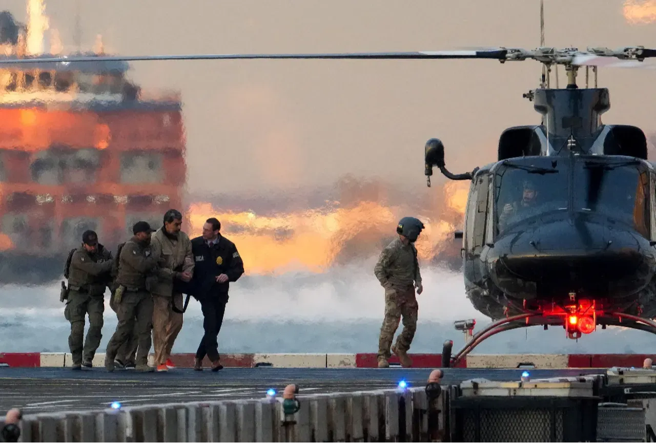 Maduro sonrası masa kuruldu! ABD heyeti Caracas'a gitti