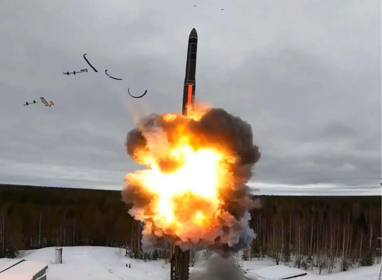 Putin'in korkutan silahı: Sesten 10 kat daha hızlı Oreshnik füzesi AB sınırını vurdu