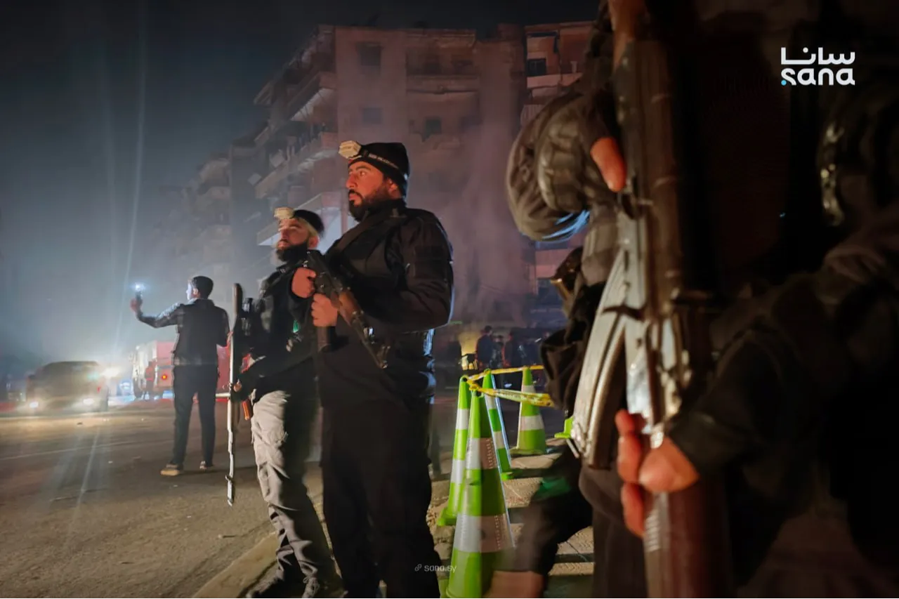 SDG terör örgütünden temizlenen Eşrefiye’deki Suriye İç Güvenlik Güçleri.