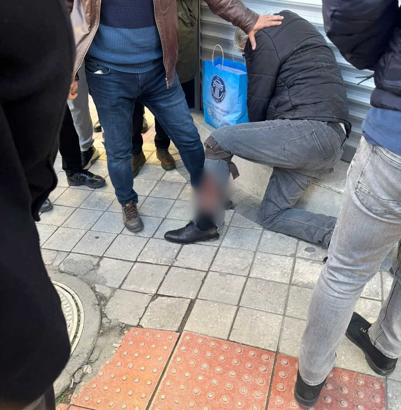 Yeniden Refah İl Başkanı Hüseyin Kaya, gazeteciyi vurdu! Olayın nedeni pes dedirtti