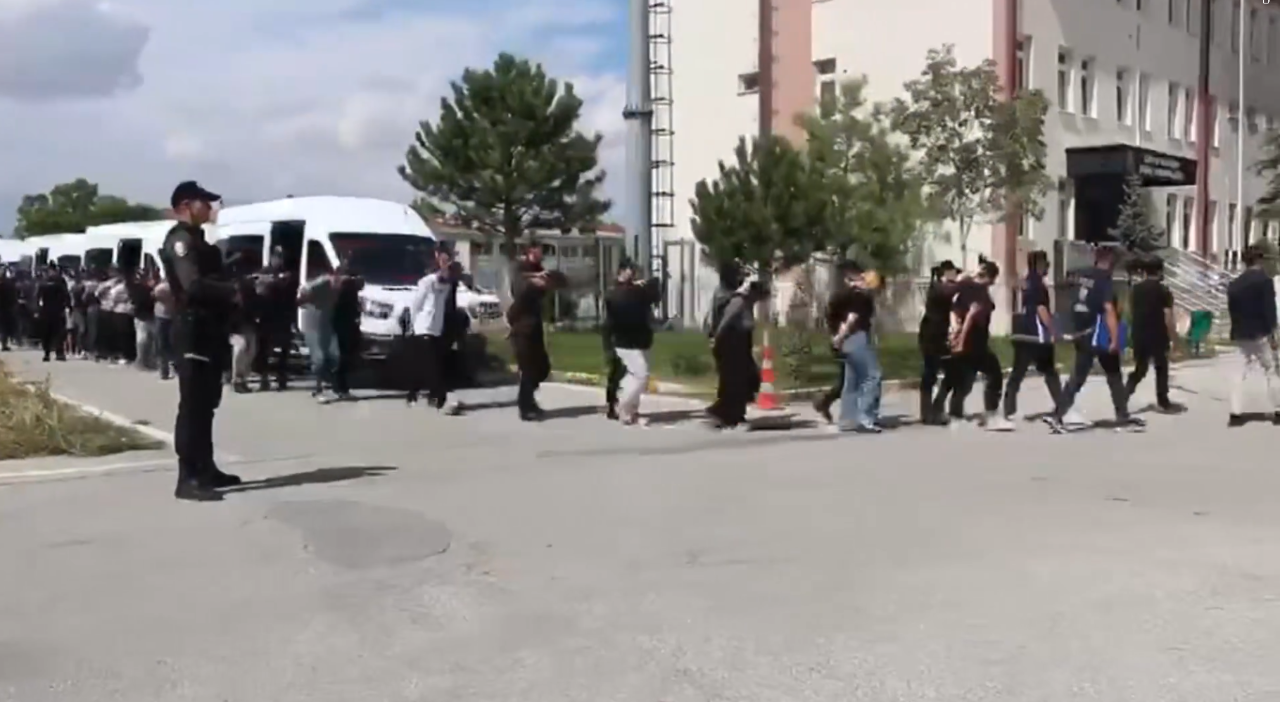 15 ilde nitelikli dolandırıcılık operasyonu: 244 şüpheli yakalandı