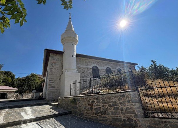 6 Şubat depremlerinde hasar gören 6 tarihi cami cemaatiyle buluşacak
