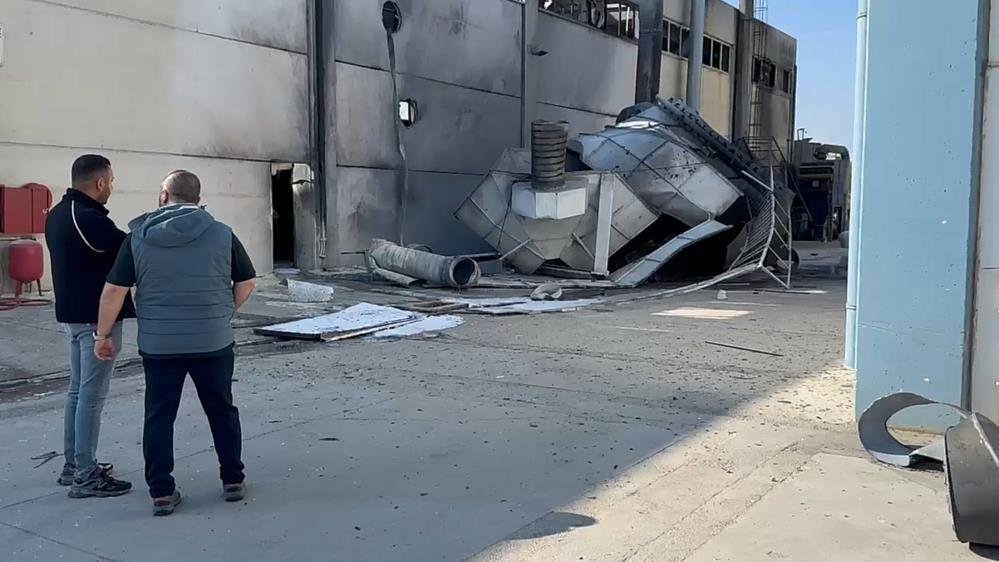 İzmirde fabrikada patlama: 3ü ağır 7 işçi yaralandı