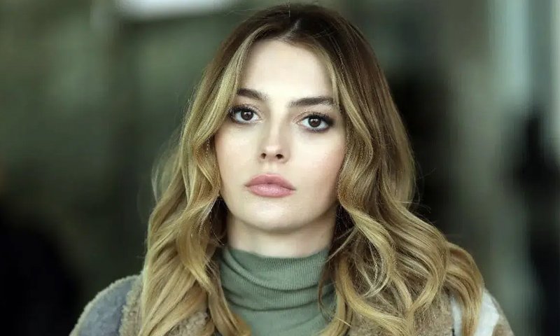 Melis Sezen