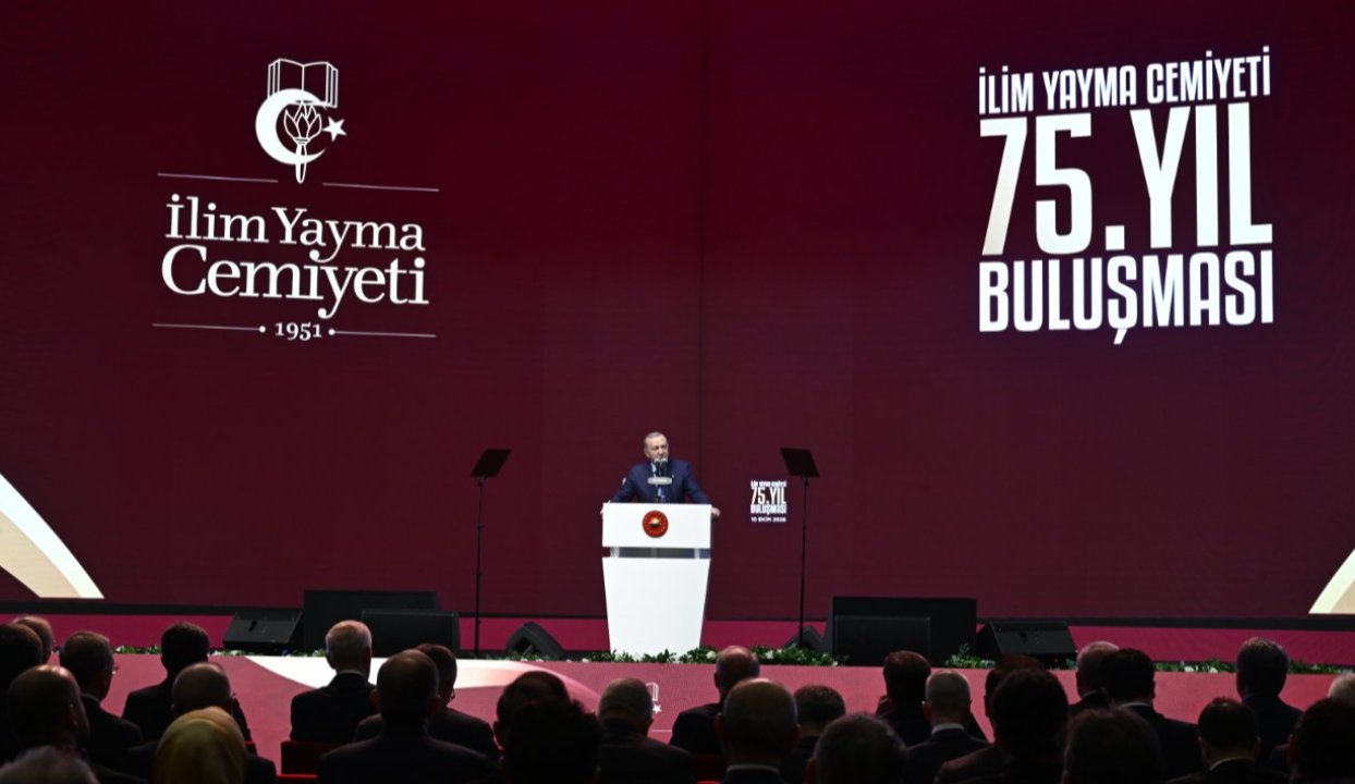 Cumhurbaşkanı Erdoğan: Bu milletin başını öne eğdirmedik, bundan sonra da eğdirmeyeceğiz