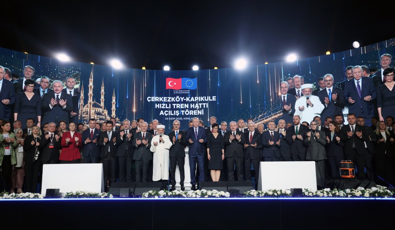 Cumhurbaşkanı Erdoğandan AB Komiseri Marta Kosa esprili cevap: “Biz buradayken korkmayın”