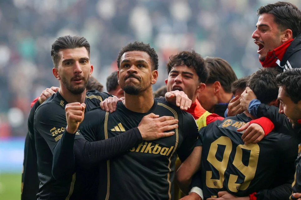 Eski futbolcusundan Kayserilileri kızdıracak sözler: Herkes dolandırıcı