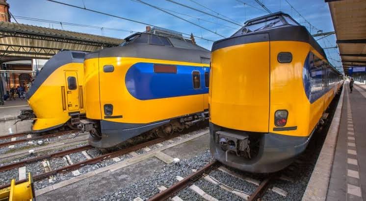 Hollanda'da trenlere sabotaj! Tüm seferler durduruldu