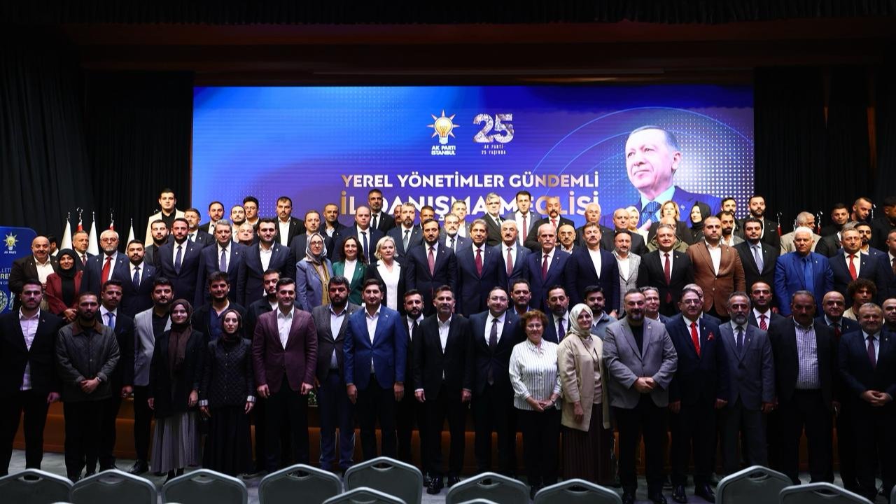İstanbul'da AK Parti'ye 136 yeni katılım! CHP, İYİ Parti ve DEM Parti'den isimler de var