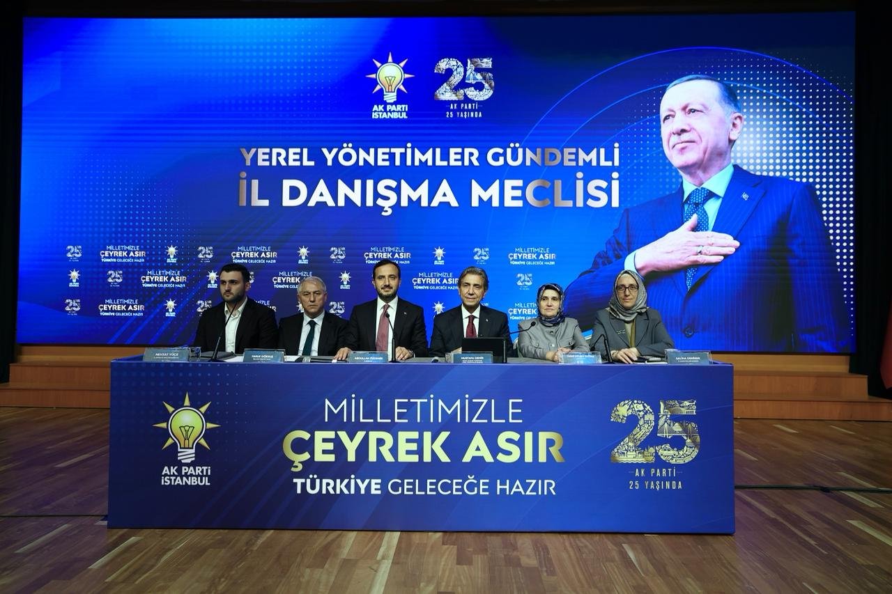 İstanbulda AK Partiye 136 yeni katılım! CHP, İYİ Parti ve DEM Partiden isimler de var