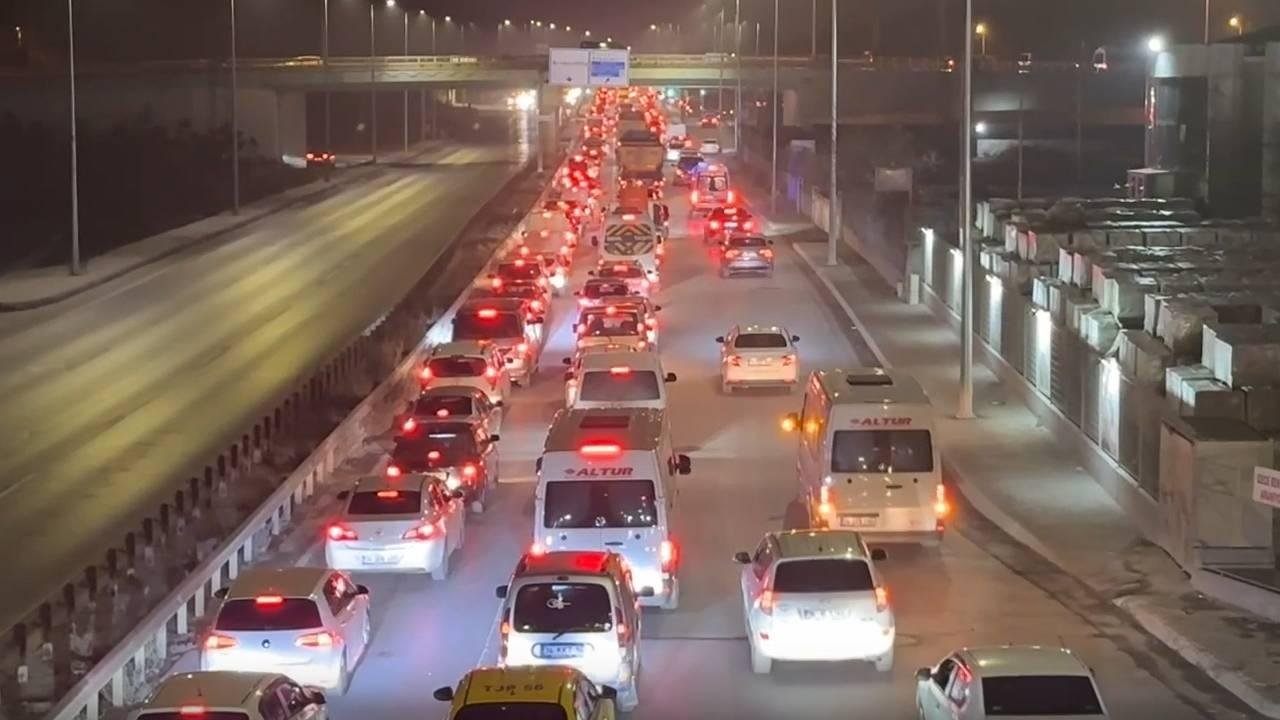 İstanbul'da D-100 Karayolu'nda 12 günlük trafik düzenlemesi! Edirne yönü gece saatlerinde kapatılacak