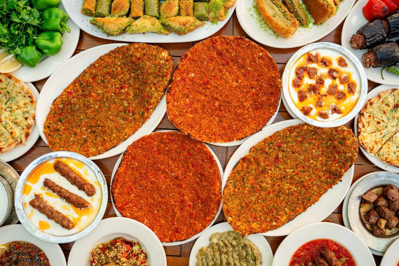12 ünlü şef tatmadan dönmeyin dedi! Kültür Yolu Festivali Gaziantepin lezzet duraklarını ortaya çıktı