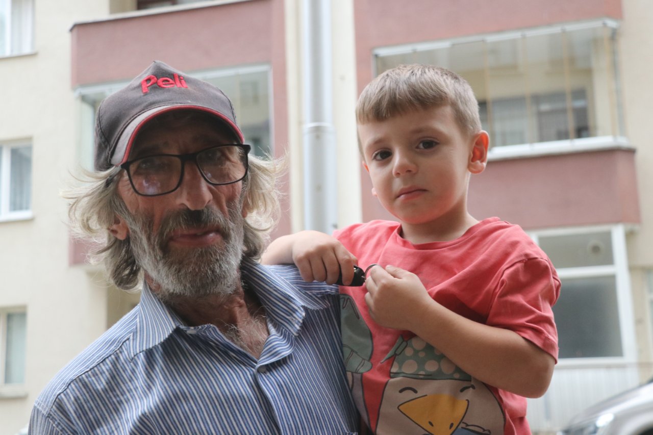 44 yıldır ahşaba şekil veriyor, 100 çırak yetiştirdi! Yılın ahisi mobilyacılık hakkında endişeli