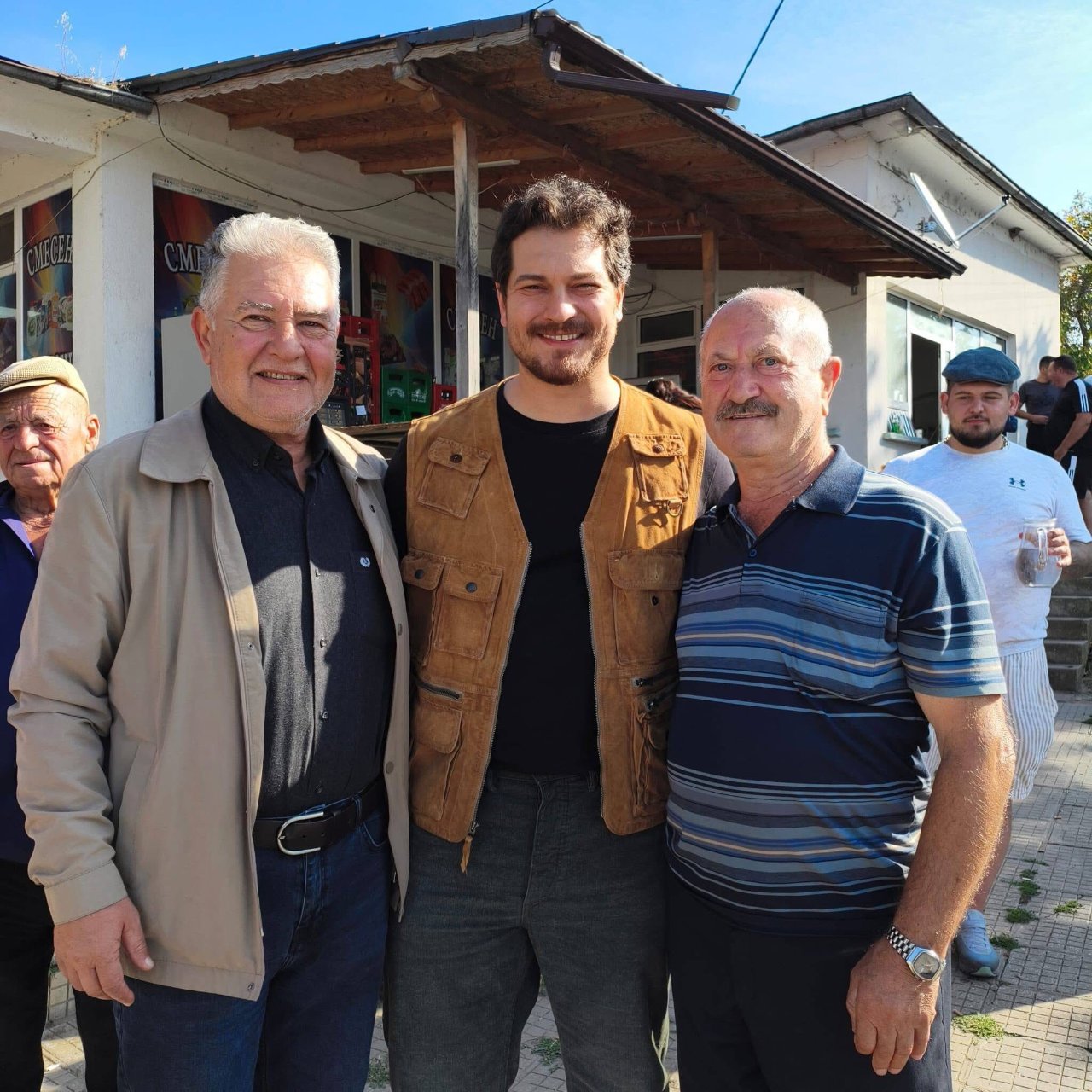 Çağatay Ulusoy’dan baba ocağına sürpriz ziyaret: Türkü dinlediği anlar gündem oldu