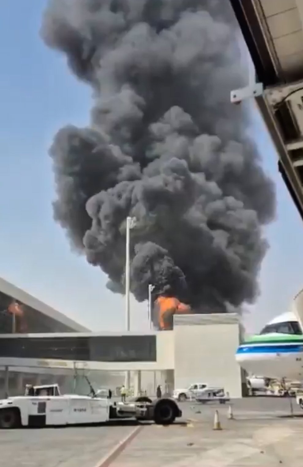 Riyad Havalimanı’ndaki saldırıda bilanço belli oldu! Çok sayıda ölü, yüzlerce yaralı var