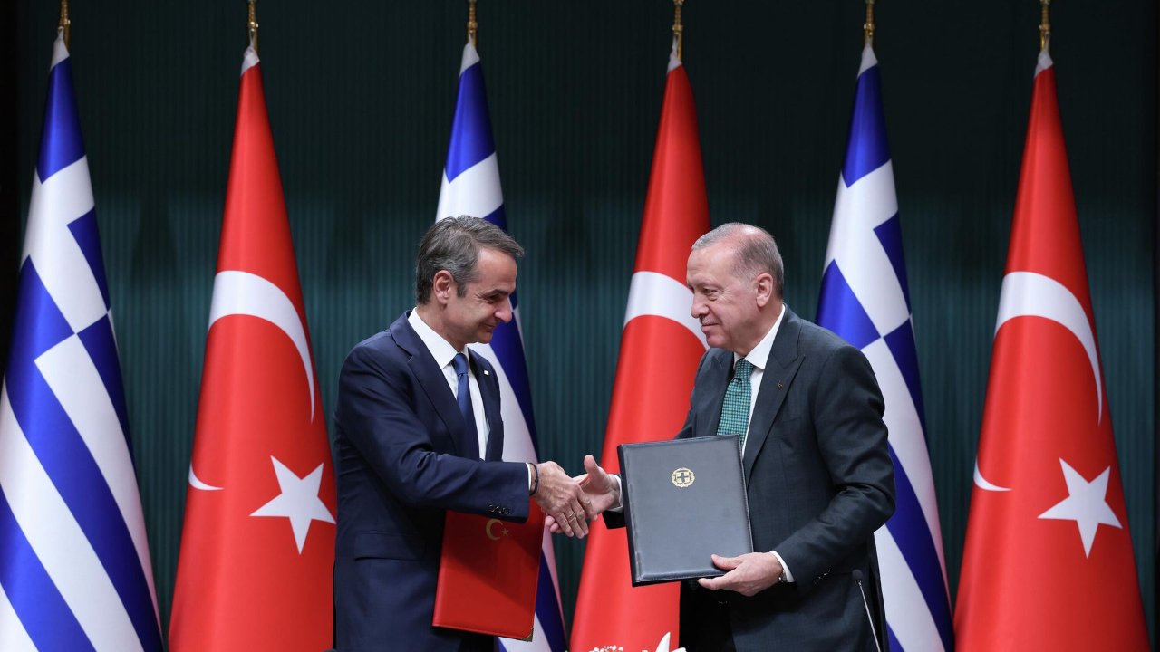 Yunanistan'da kritik zirve! Türk heyeti neler söyledi?