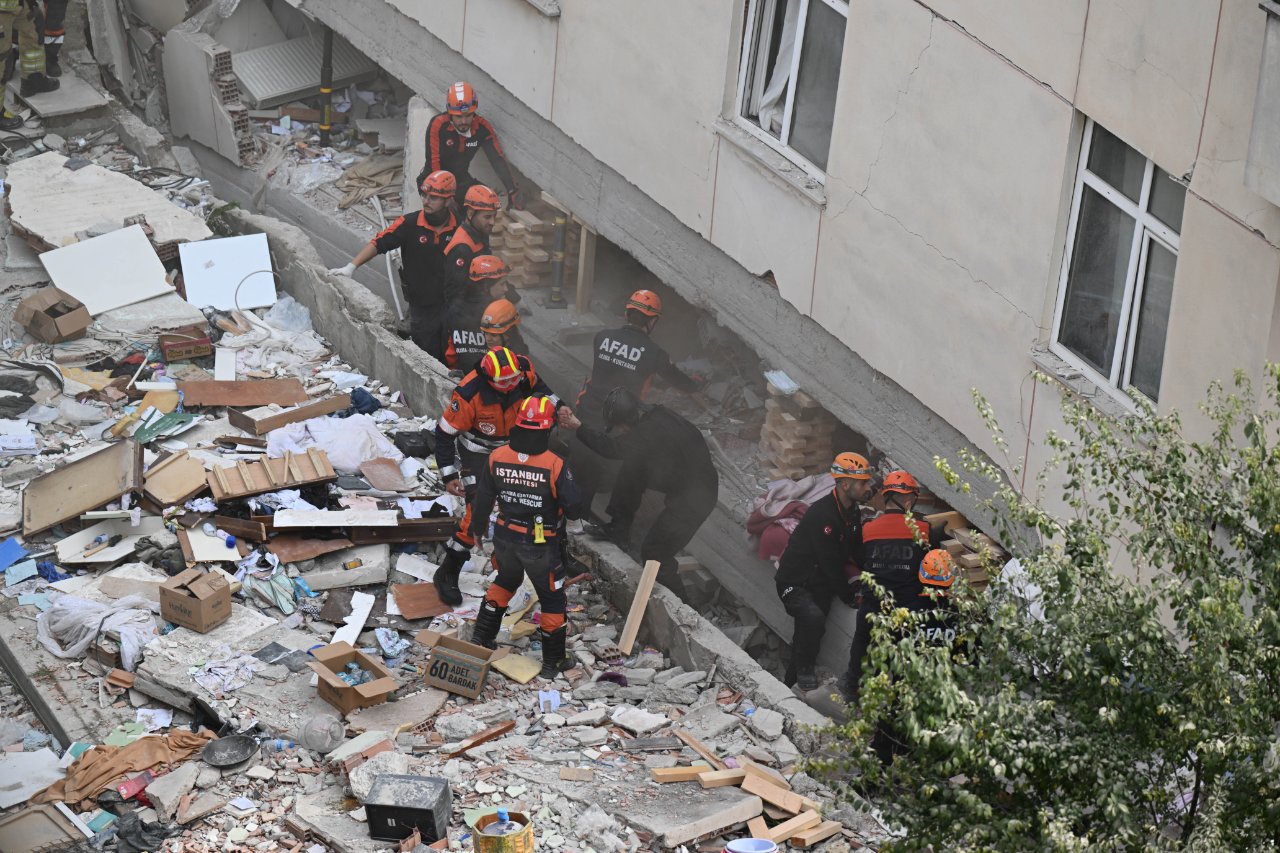 5 kişiye mezar olan Maltepe’de izlenecek yol haritası belli oldu! 9 milyon lira acil yardım ödenecek, 1 yılda yeni konutlar teslim edilecek