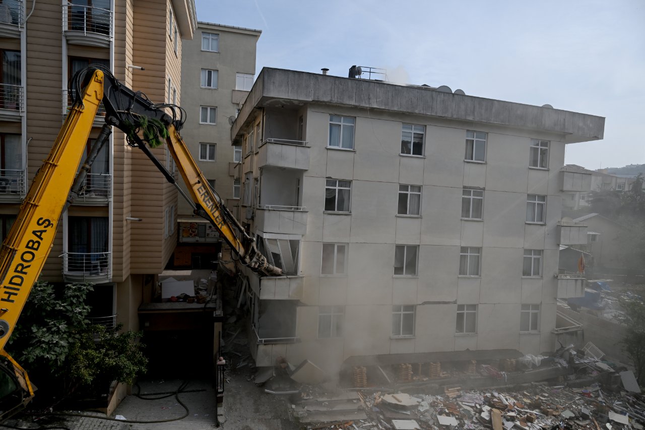 5 kişiye mezar olan Maltepe’de izlenecek yol haritası belli oldu! 9 milyon lira acil yardım ödenecek, 1 yılda yeni konutlar teslim edilecek