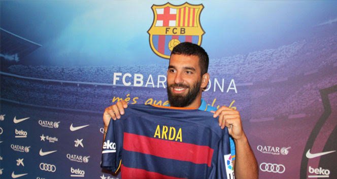 Arda Turan, Galatasaray ve Barcelona'nın başarısı için mücadele etti.