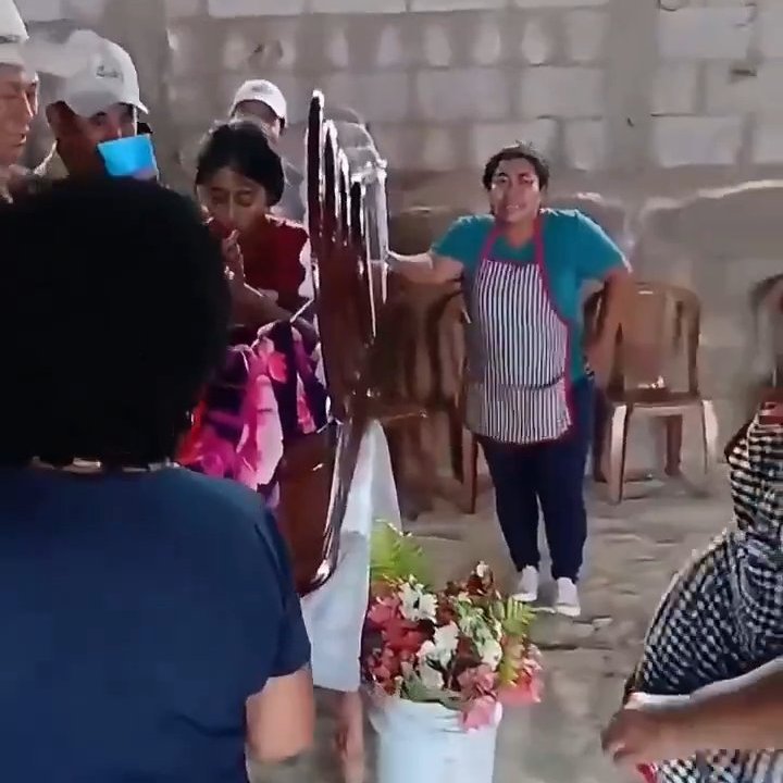 Cenazede akılalmaz anlar! Tabuttan bir anda doğruldu