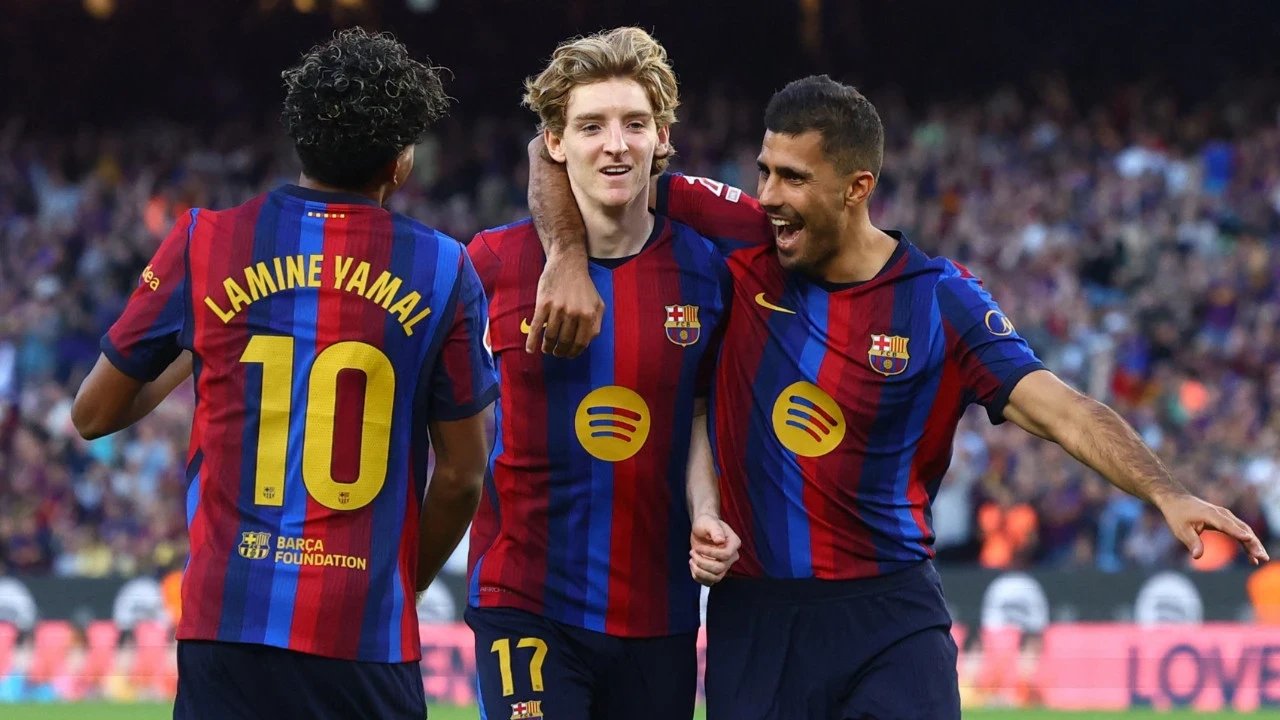 Galatasaray Barcelona maçı ne zaman hangi kanalda? UEFA Şampiyonlar Ligi şifresiz canlı yayın bilgileri