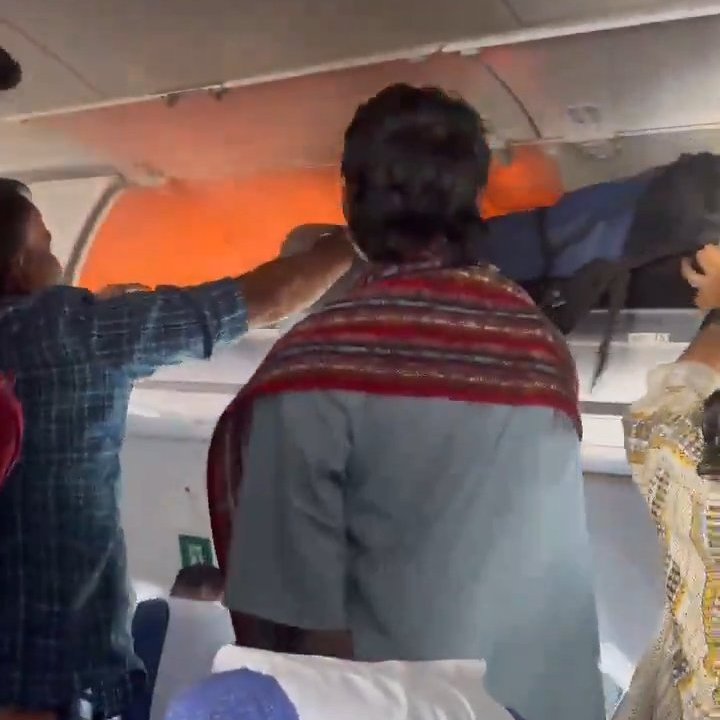 Kabin bagajında aniden alev aldı, uçak acil iniş yaptı! Korku dolu anlar kamerada