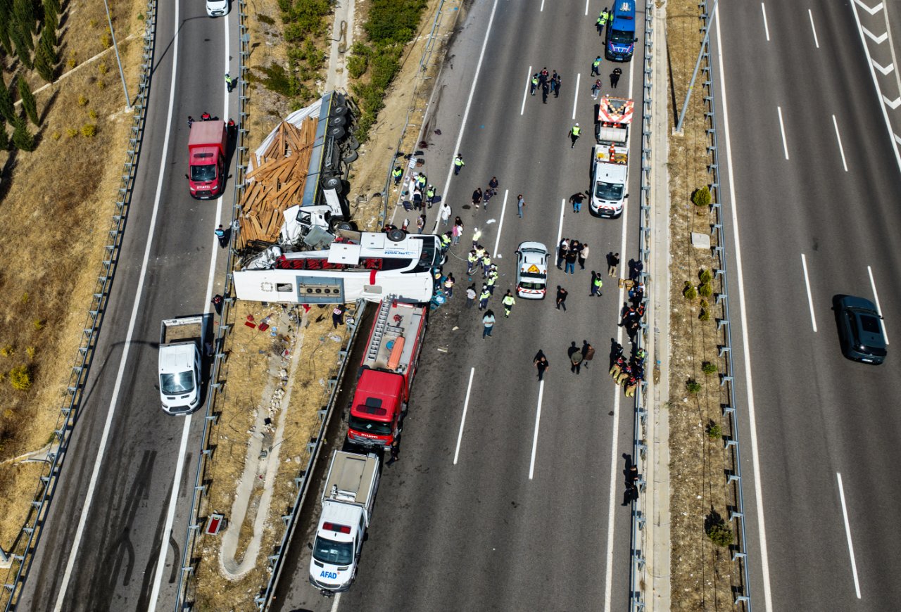 Manisa’daki katliam gibi kazanın perde arkası! 3 şoförün ifadesi ortaya çıktı: Kavşağı kaçırıp, geri manevra yapmış