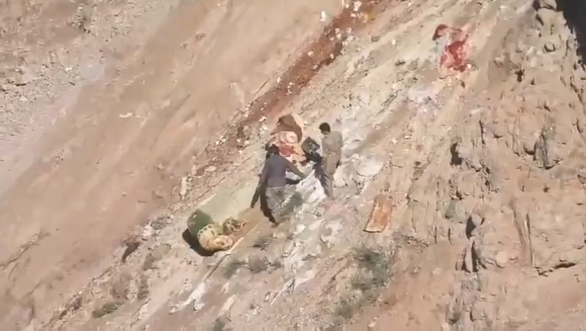 PKK, Metinada 4 kampı boşalttı