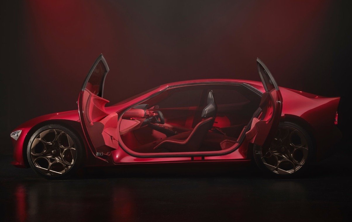Alpine A310 Vision tanıtıldı: 1970’lerin spor otomobili yeni tasarımıyla geri döndü