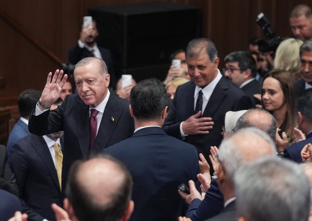 Cemil Tugay İzmirlilere ilk müjdeyi verdi! Körfez'in altındaki tüp geçit projesiyle trafik son bulacak