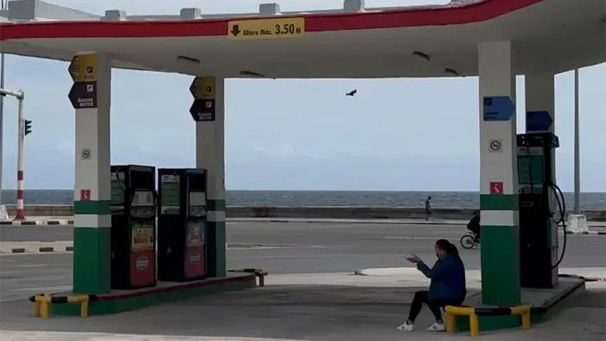 Enerji krizi Küba'ya geri adım attırdı! Yabancı yatırımcılara kapılarını açacak