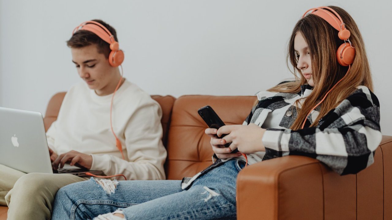 Ofise gitmeden yılda 7,8 milyon TL kazanıyor! Tek ihtiyacı telefon