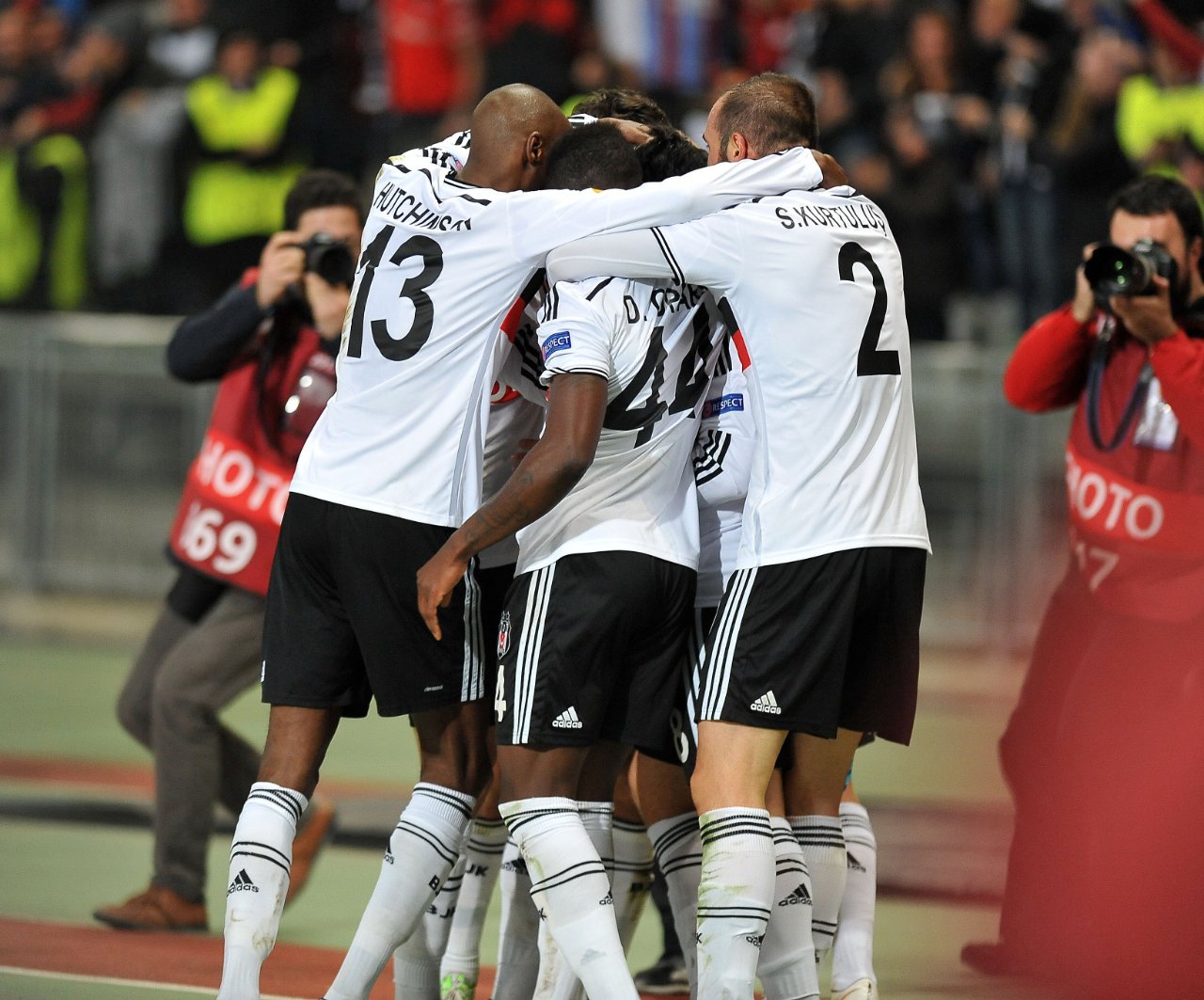 Beşiktaş 26 Şubat 2015'te UEFA Avrupa Ligi son 16 turu maçında Liverpool'u penaltılarda 5-4 mağlup ederek adını bir üst tura yazdırmıştı.
