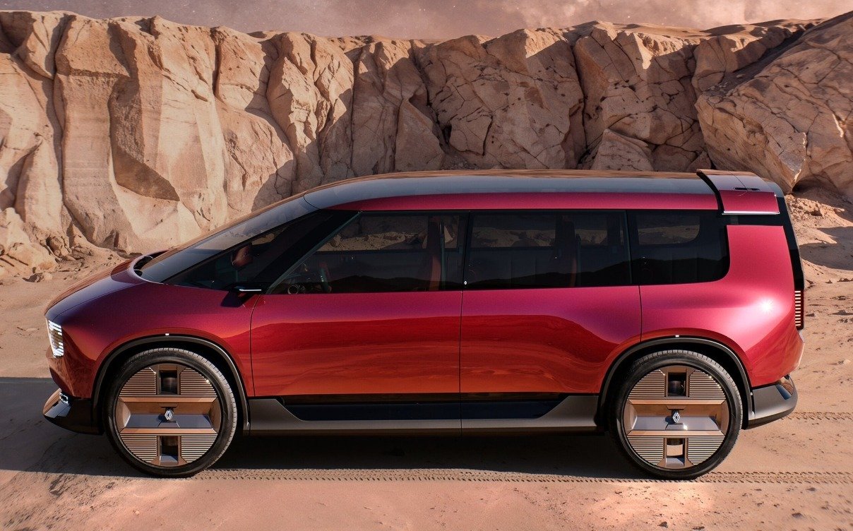 Renault E-Space Concept tanıtıldı: 113 cm ekran Scenic ve Rafale’ye de geliyor