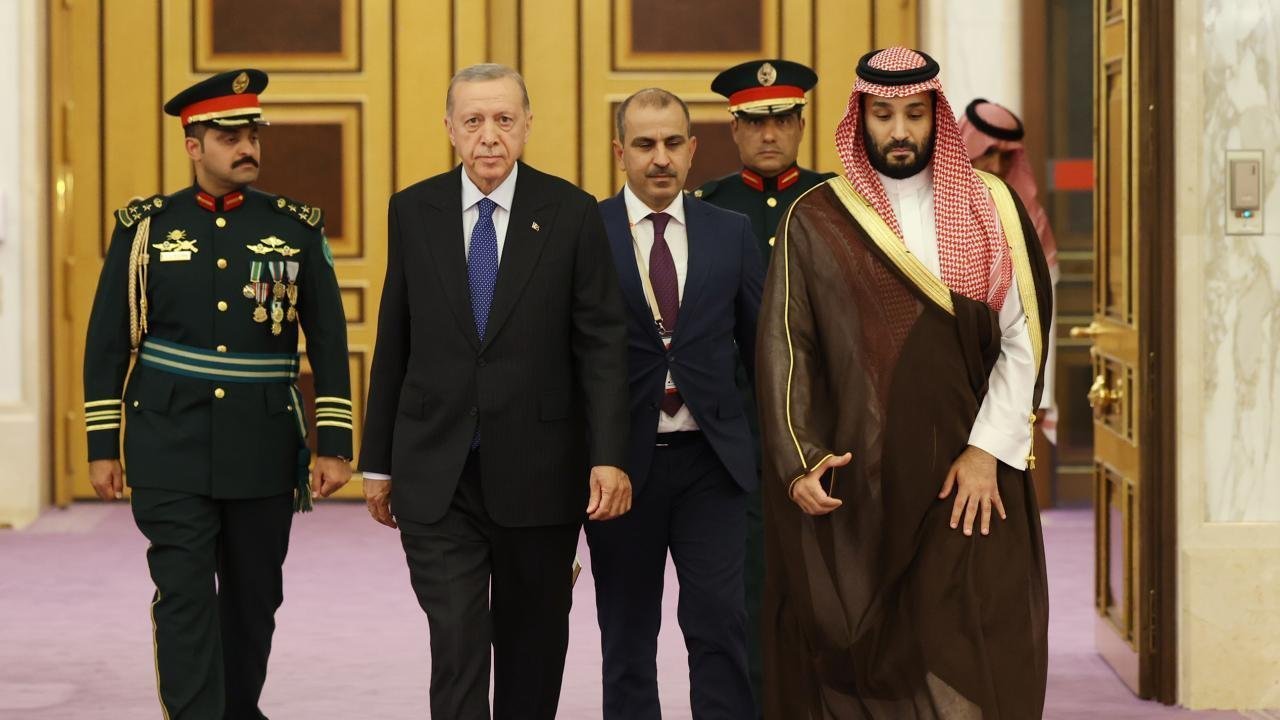 RİYAD'A TAM DESTEK!