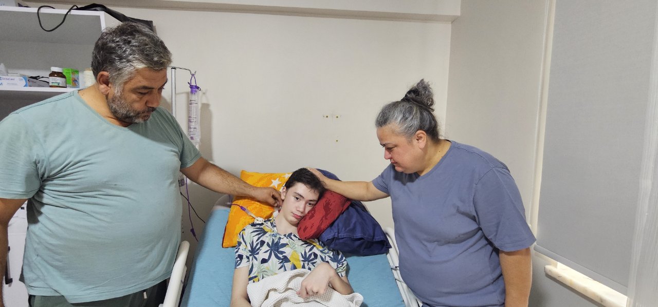 Sınıf arkadaşı 15 yaşındaki Murat’ı yatağa mahkum etti! Gözü yaşlı anne en ağır cezayı istedi: Canlı bir cenazeye bakıyorum