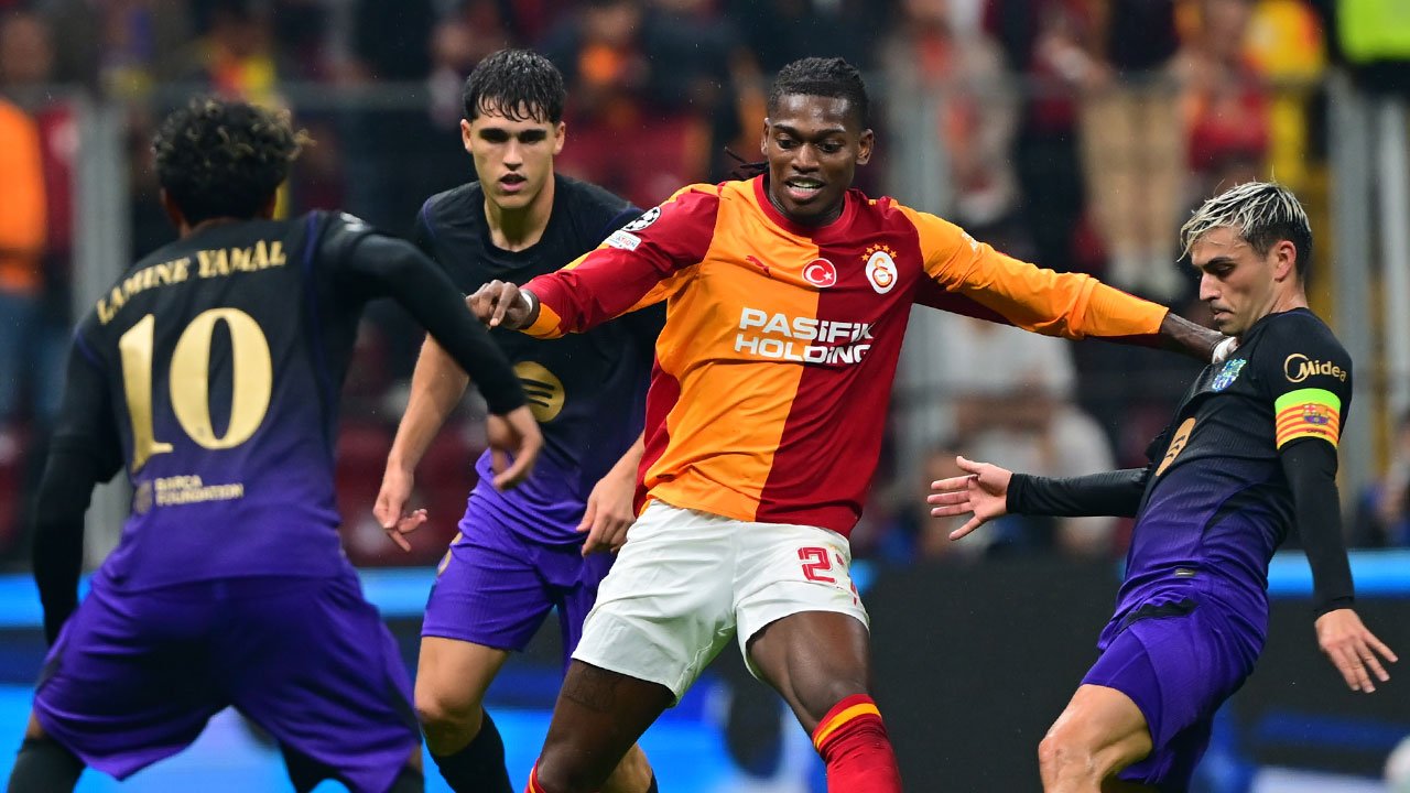 Barcelona ikinci yarıda açıldı, Galatasaray dağıldı: Rams Park'ta 4 gollü yenilgi görseli