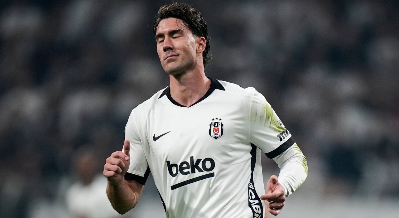 Dusan Vlahovic, Beşiktaş'ta 8 maçta 6 gol attı.