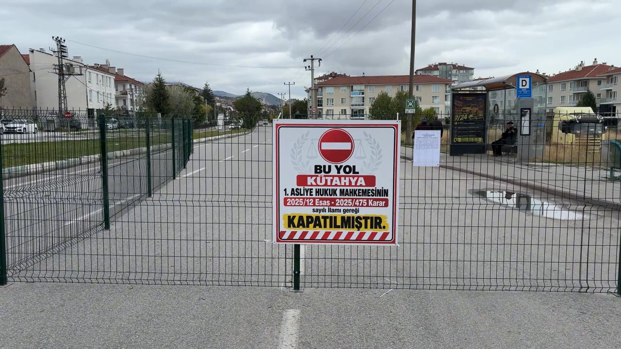Bir şehrin yol bilmecesi! Herkes kullanıyordu, tel örgüyle kapatıldı