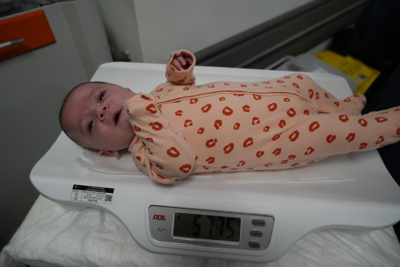 720 gramlık Bahar'ın kalp ısıtan hikâyesi! 104 gün hastanede yattı, şimdi kilosu 5’i aştı