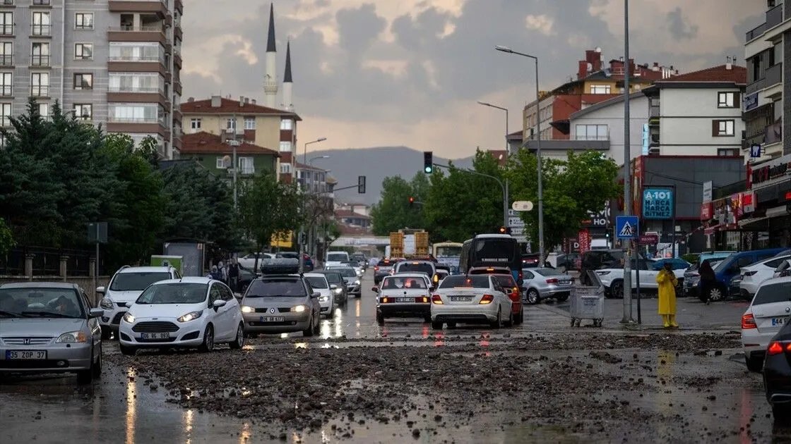 Ankara'da yarın okullar tatil mi? 16 Ekim Cuma eğitime ara verilip verilmediği gündemde!