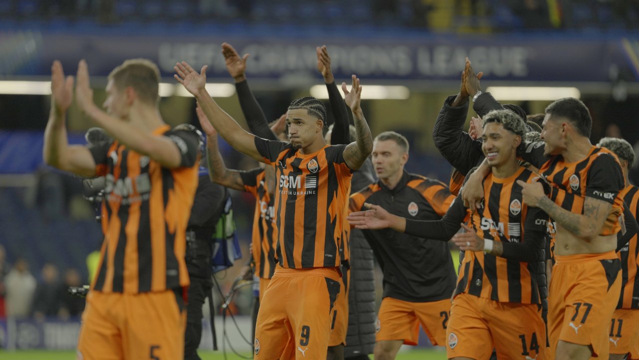 Şampiyonlar Ligi'nin ikinci haftasında Shakhtar Donetsk ve AEK, Stamford Bridge'de karşılaştı. Maç sonunda Shakhtar Donetsk oyuncuları, 3-1 galibiyeti kutladı.