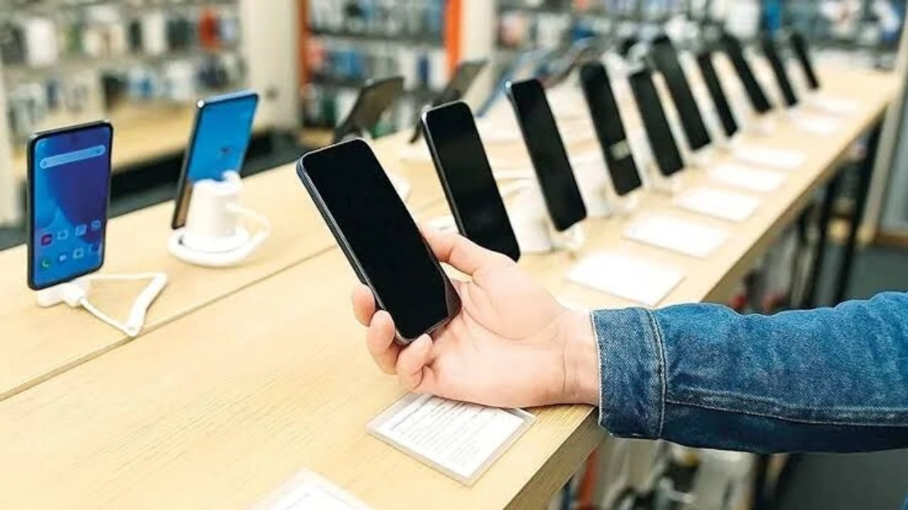 Hepsi 40 bin TL'nin altında! İşte 12 taksitle alınabilecek telefonlar