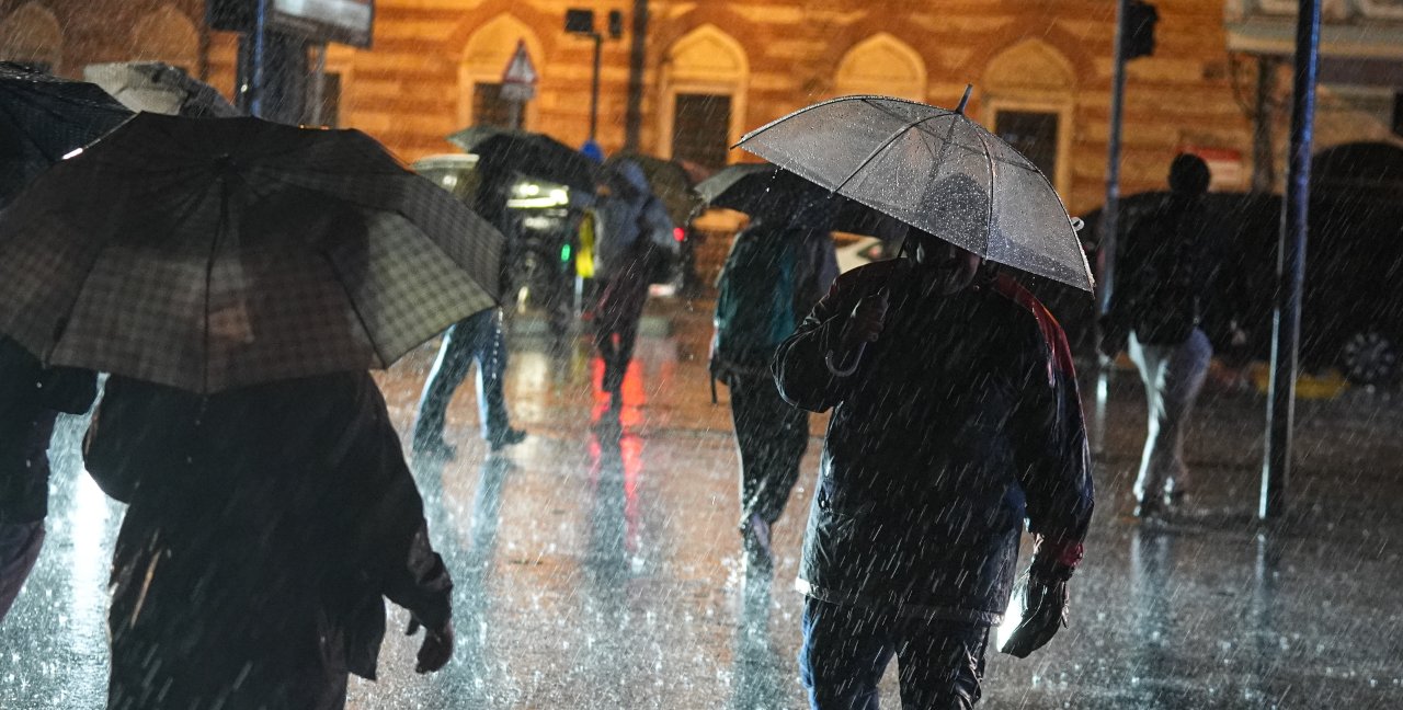İstanbul’da ikinci yağış dalgası geliyor! Bu ilçeler risk altında