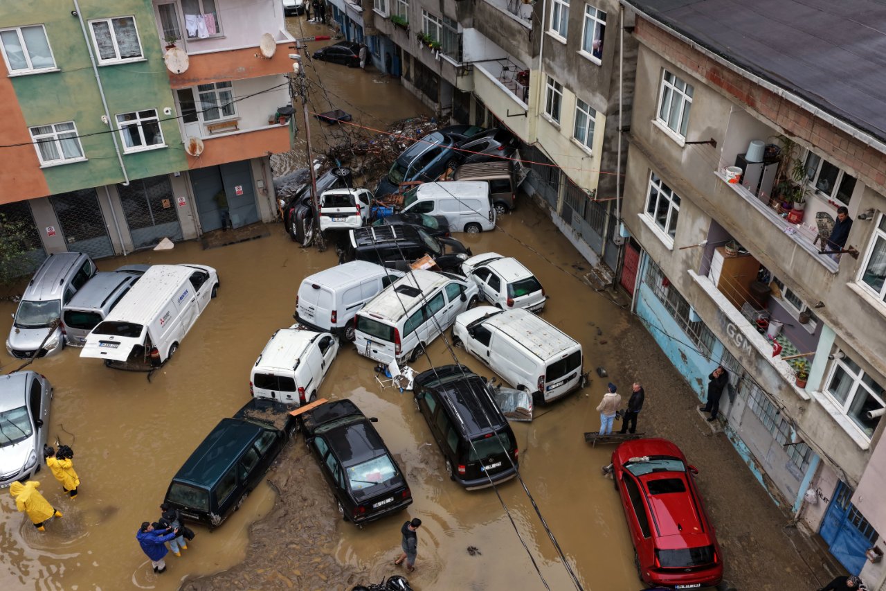 İstanbul'daki rekor yağışın nedenini açıkladı: 3 faktör birleşti!